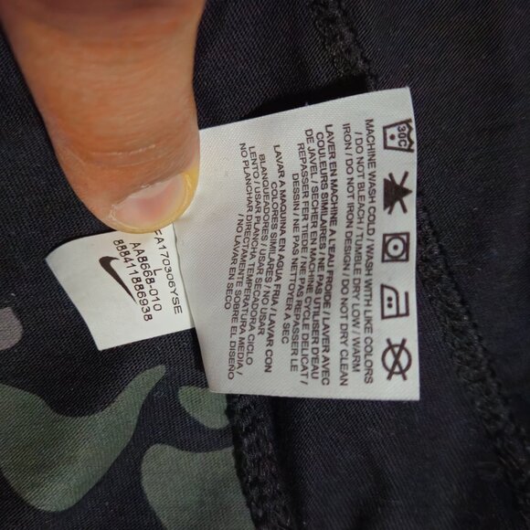 Nike Air Force 1 Long Sleeve ALT Camo curved hem sides Tall T Shirt Mens large - Picture 12 of 12